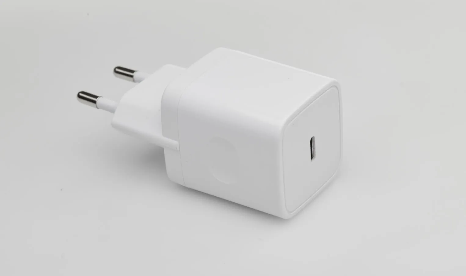 Moov 20W Power Adapter